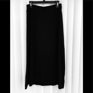 Black Easy Care Women’s MIDI Skirt. Size SP